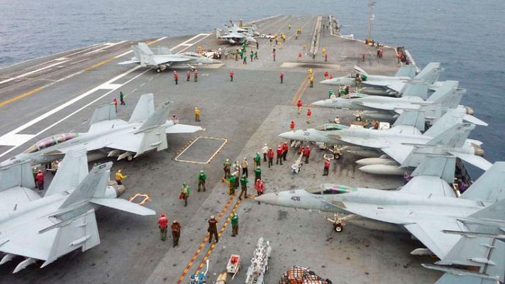 Telediario 1 - China envía aviones de combate para patrullar en el Mar de la China Oriental