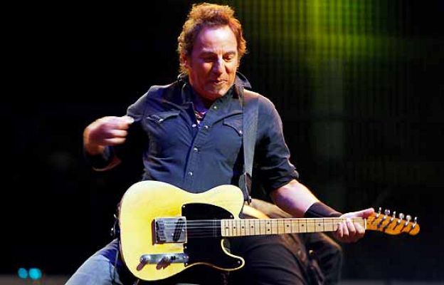 Música en el Archivo de RTVE - Springsteen toca "Night"