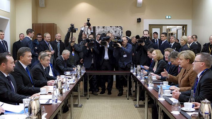 Telediario 1 - La Unión Europea no consigue firmar un acuerdo con Ucrania, que pide más dinero