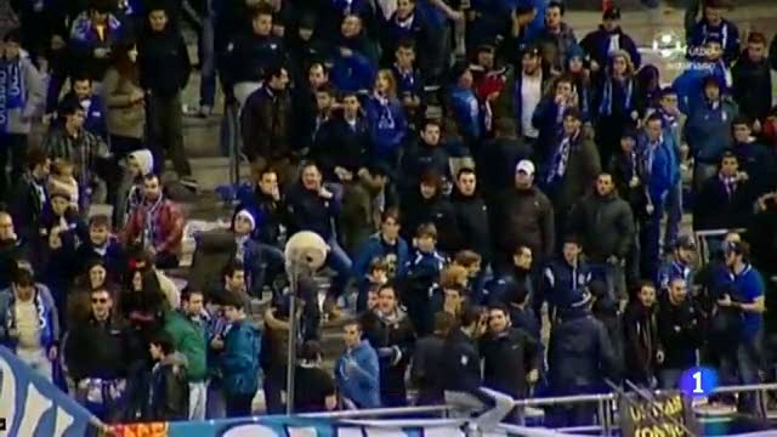 Telediario 1: Suspendido el Oviedo- Ferrol por el lanzamiento de un petardo | RTVE Play