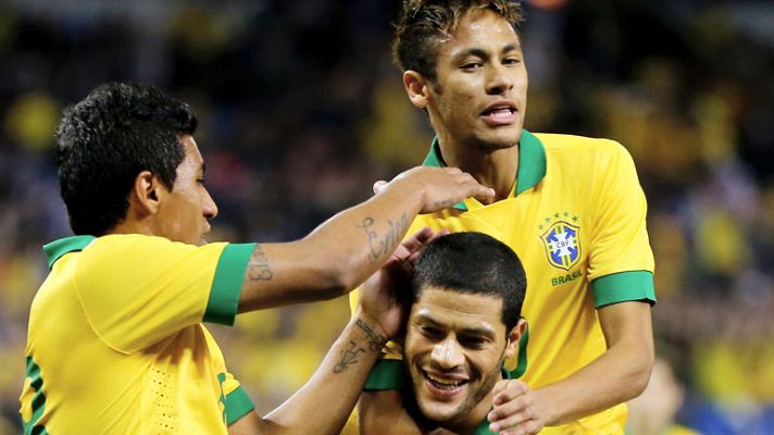 Telediario 1 - Neymar lidera un Brasil de anuncio