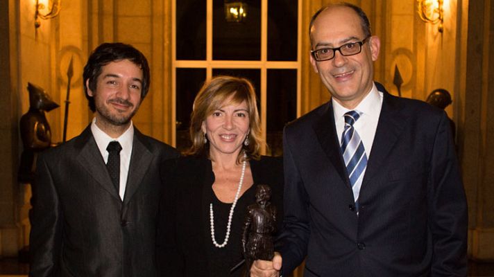 Premio Defensa 2013 para En Portada