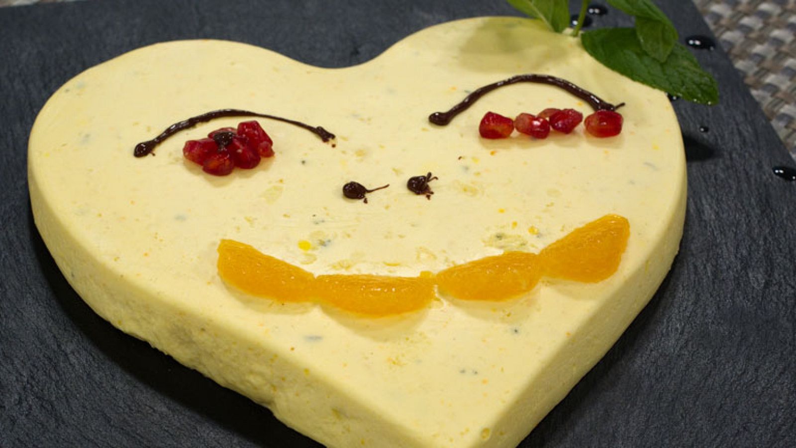 Semi frío de mandarinas y hierbabuena