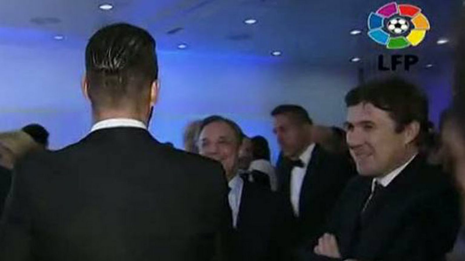 Telediario 1: Ramos y Florentino desmienten su distanciamiento | RTVE Play
