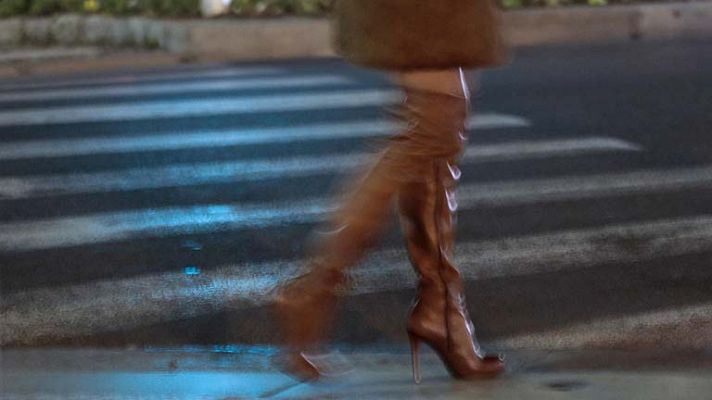 La tarde en 24h - Francia legisla sobre prostitución