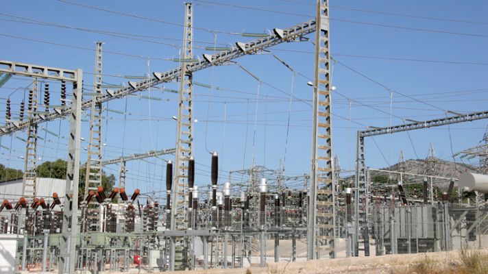 Telediario 1 - Gobierno y empresas eléctricas negocian un acuerdo para que se emita deuda con cargo al déficit de tarifa