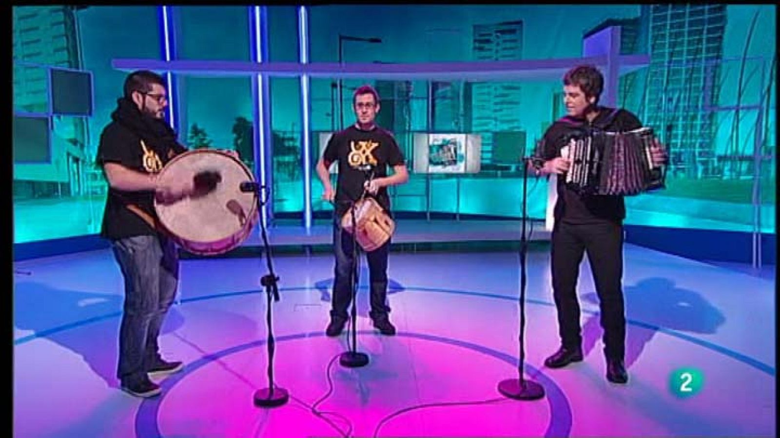 Para Todos La 2 - Actuación -  Kepa Junkera, "Galizako Muiñeirak"