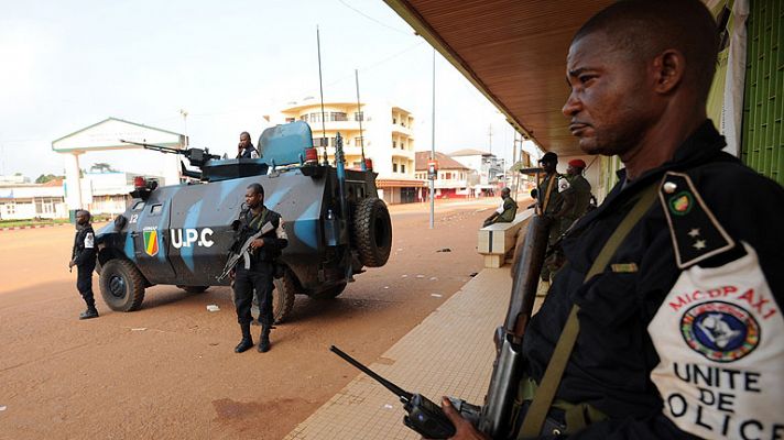 Hollande da luz verde a una operación inmediata en República Centroafricana con el beneplácito de la ONU