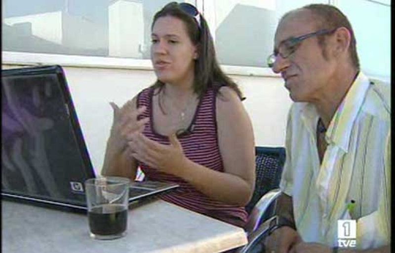 Los afectados por la caída de Martinsa se unen en foros de internet para conseguir que se construyan sus casas o poder recuperar su dinero. 