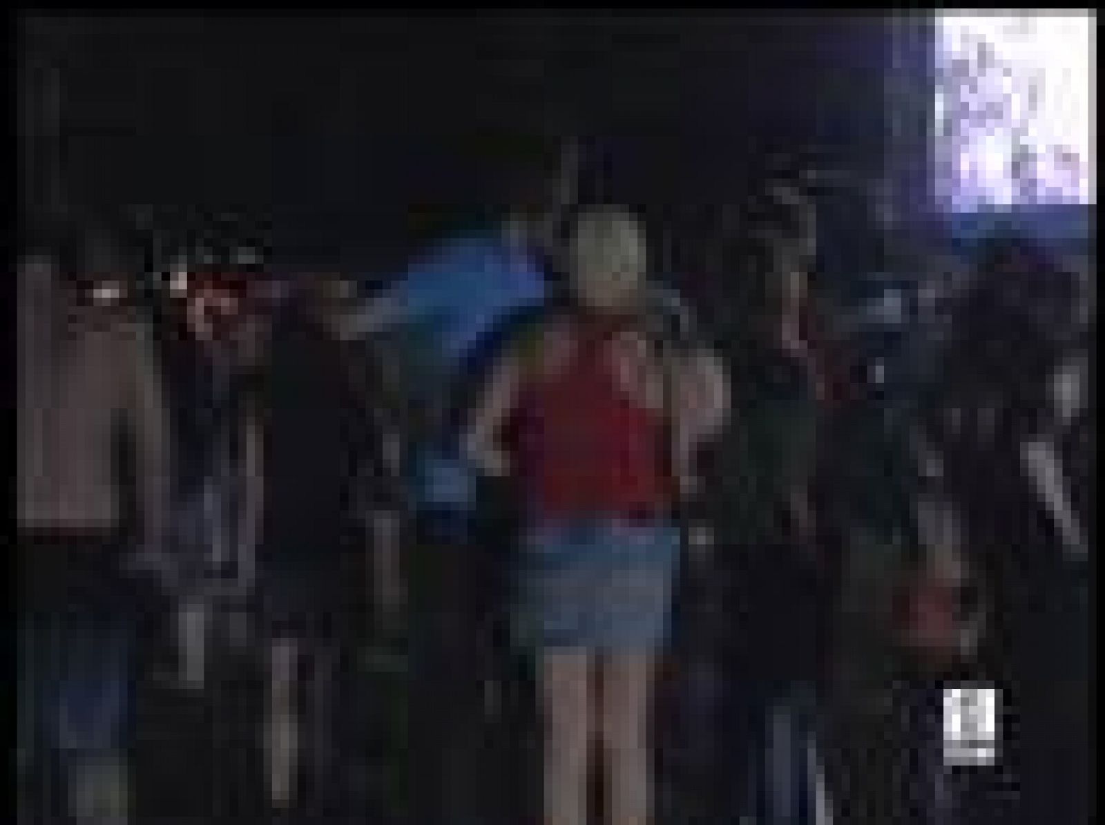 Los asistentes al Festival Internacional de Benicassim han llenado la ciudad: playas, hoteles, restaurantes,... están tomados por los 'fibers'.