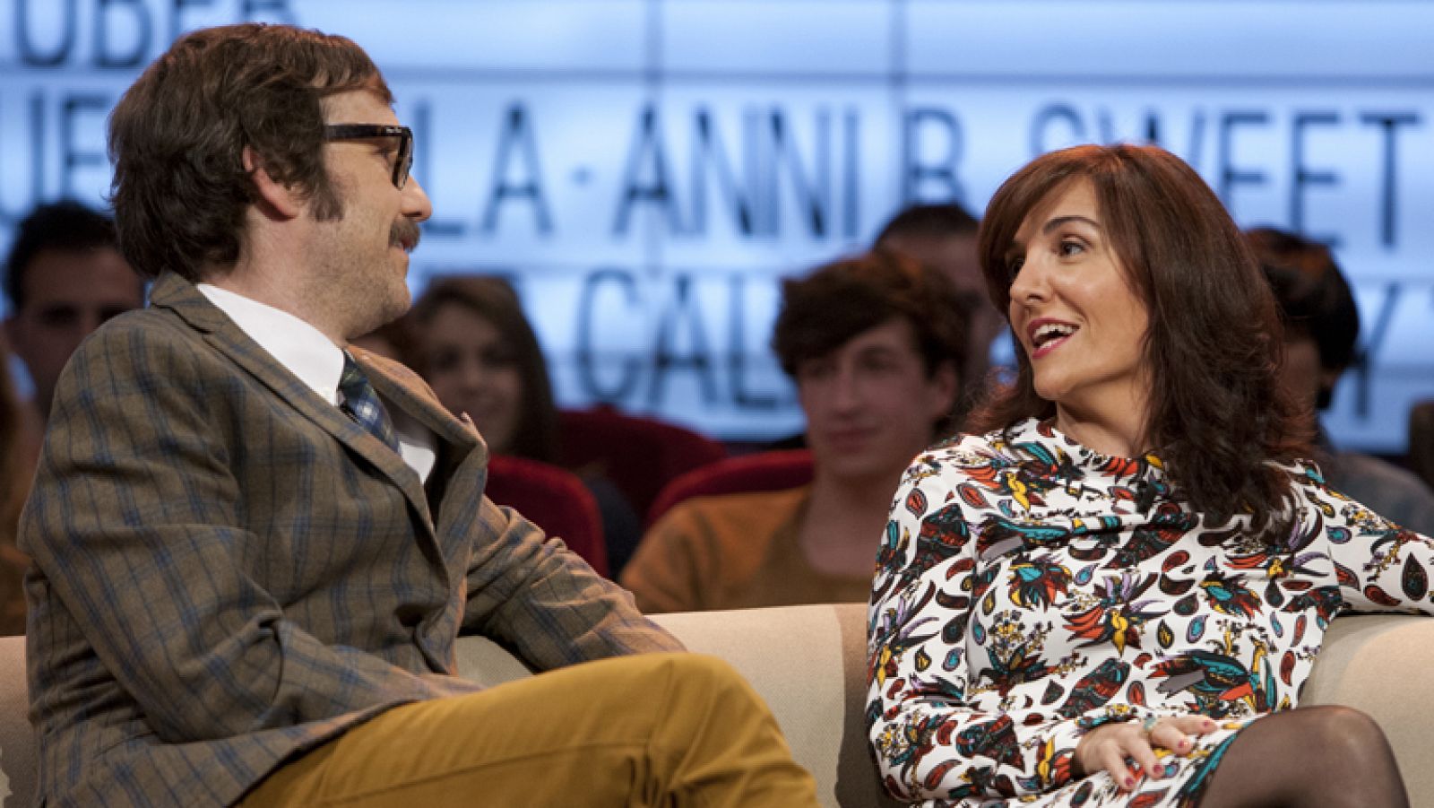 Entrevista: Elvira Lindo, mucho más que la madre de Manolito - Ver ahora