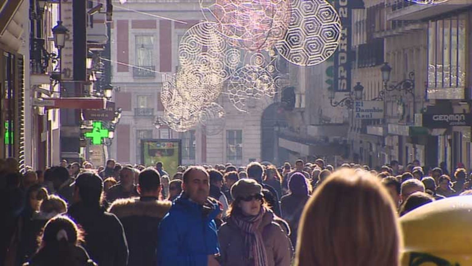 Las cercanas navidades aumentan la actividad en la hostelería y comercio