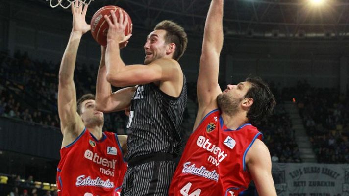 Bilbao Basket  72 - Tuenti Móvil Estudiantes 55