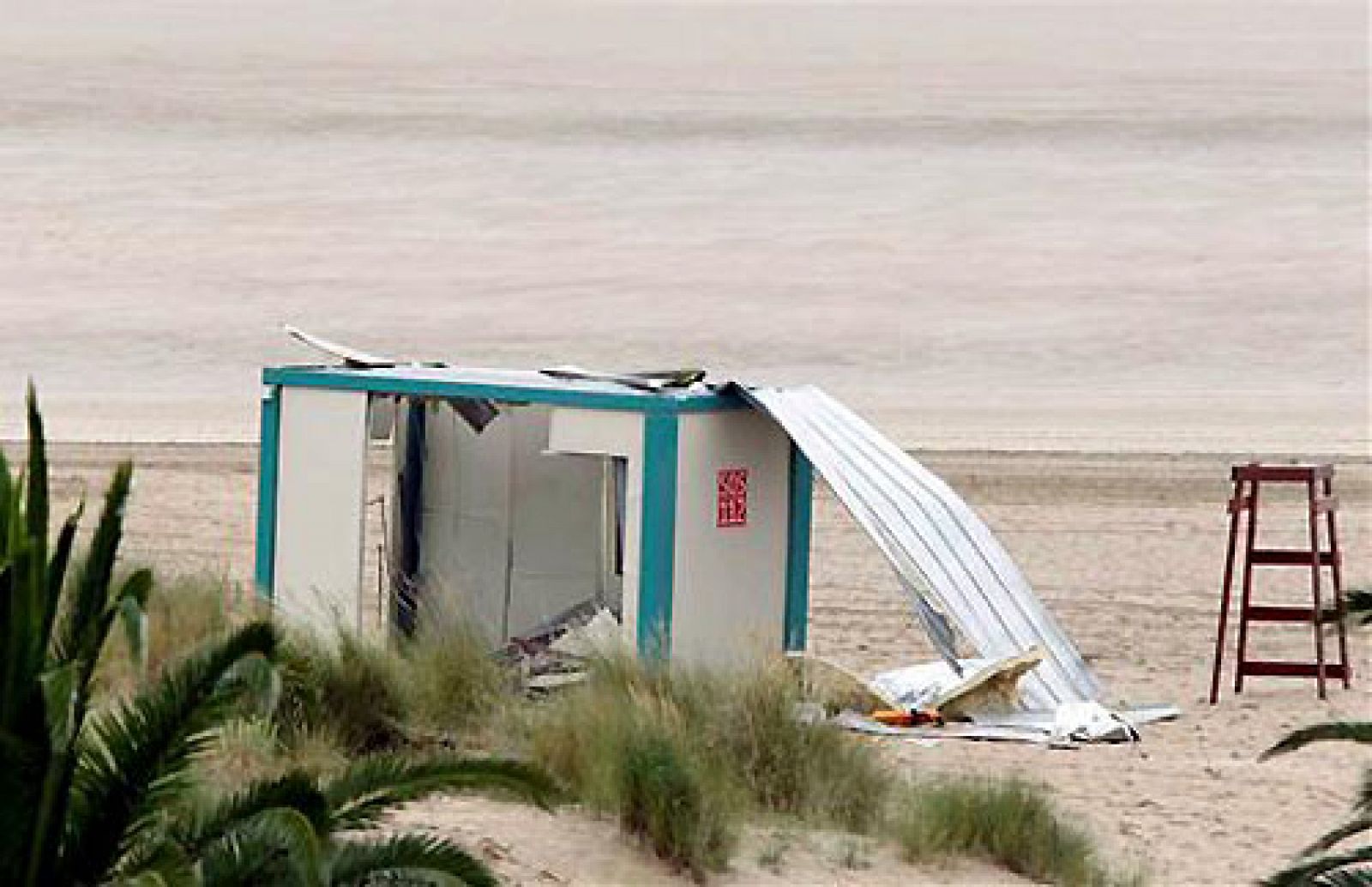 ETA hace estallar cuatro bombas en Cantabria