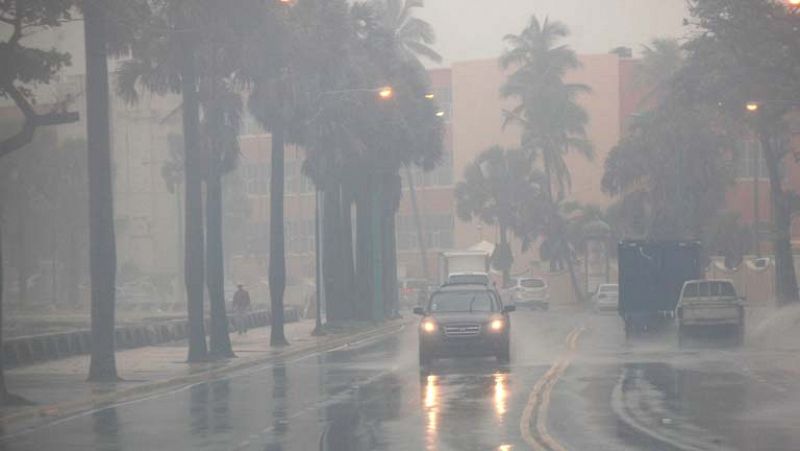 Fuertes lluvias en Canarias y heladas en el interior peninsular