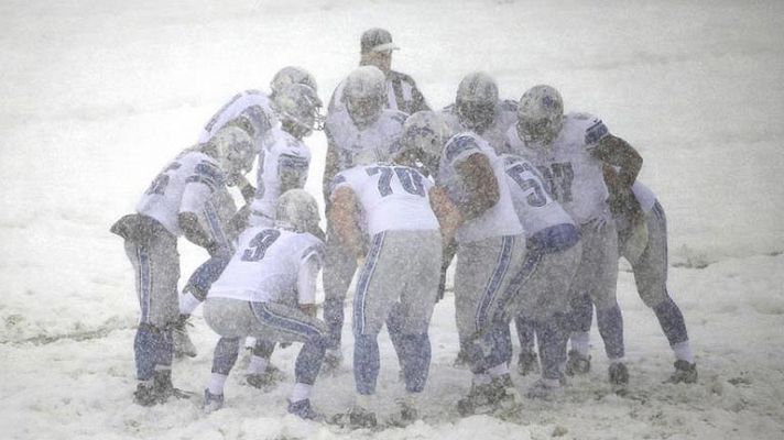 Ni una intensa nevada detiene la NFL