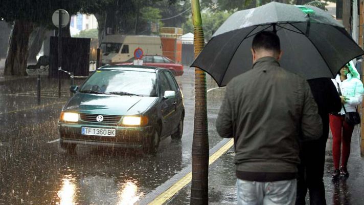 El tiempo - Lluvias y vientos fuertes en Canarias