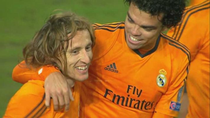 Champions League - Golazo por la escuadra de Modric (0-1)