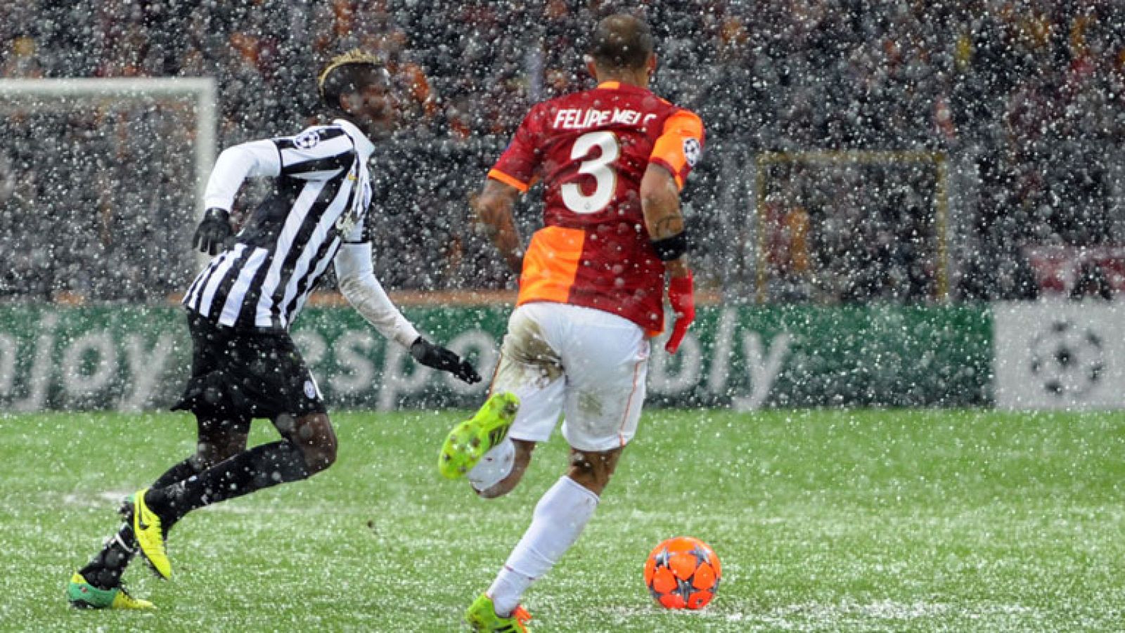 Sin programa: La nieve aplaza el encuentro entre Galatasaray y Juventus | RTVE Play