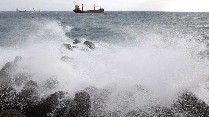 Temporal de fuertes lluvias y viento en Canarias