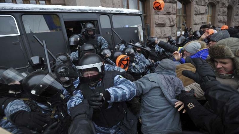 Contiúan las protestas en Kiev proeuropeístas 