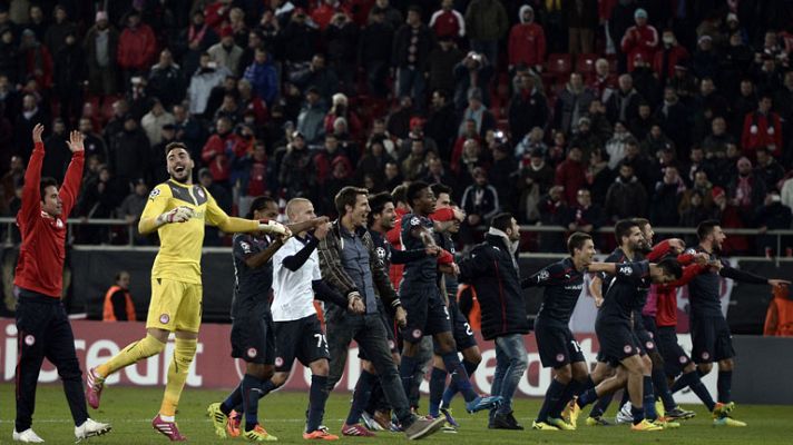 Telediario 1 - Olympiacos y Leverkusen pasan a octavos de la Champions