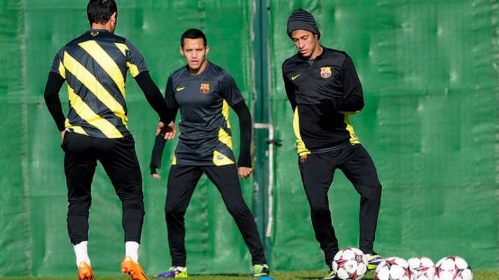 Telediario 1 - El Barça, a por un punto para pasar como primero