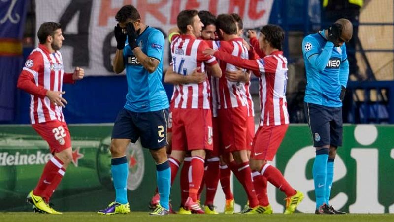 El jugador del Atlético de Madrid Raúl García ha marcado el primer gol de su equipo ante el Oporto. Ha sido un gol espectacular, casi sin ángulo, que demuestra una evz más la calidad del jugador navarro. 