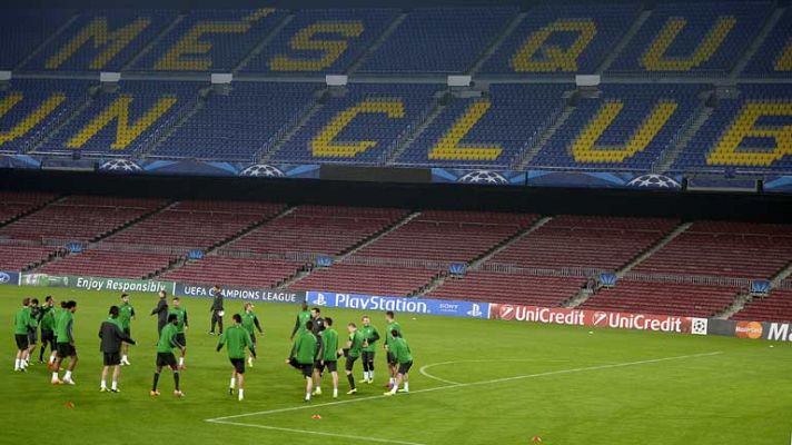 Telediario 1 - Un himno del Barça que suena a chino