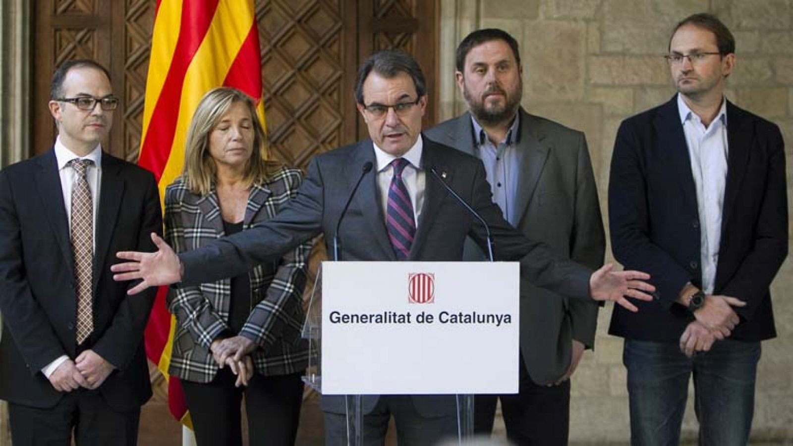 Los partidos firmantes del acuerdo en Cataluña dan el primer paso para la celebración del referéndum