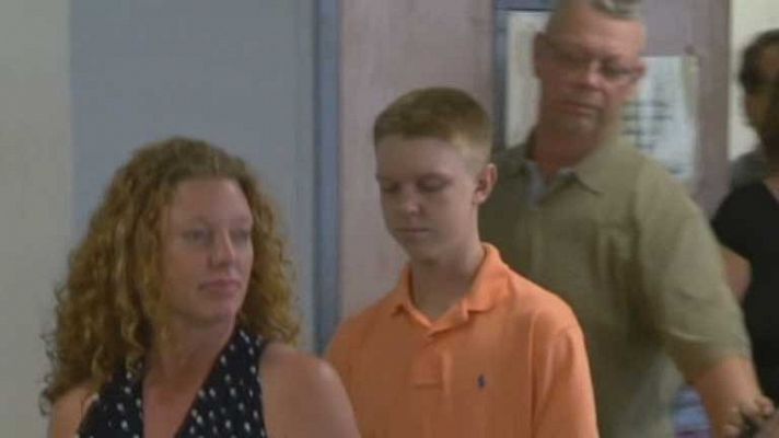 Telediario 1 - Libre de cárcel por ser consentido