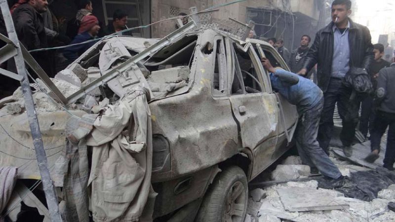Al menos 36 muertos por ataques aéreos del ejército sirio en la ciudad de Alepo