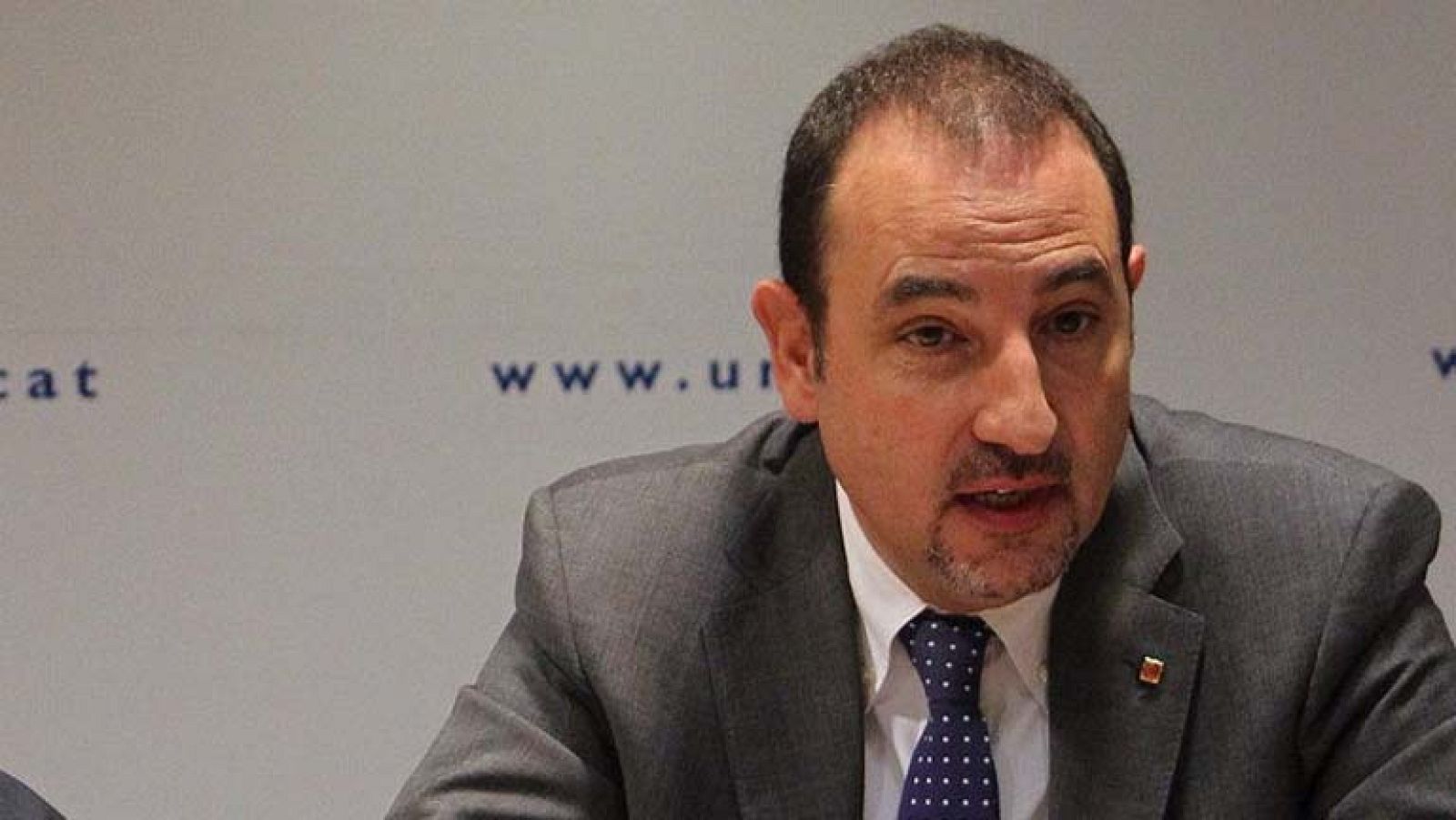 El sector crítico del PSC pide un cambio de orientación para defender la consulta