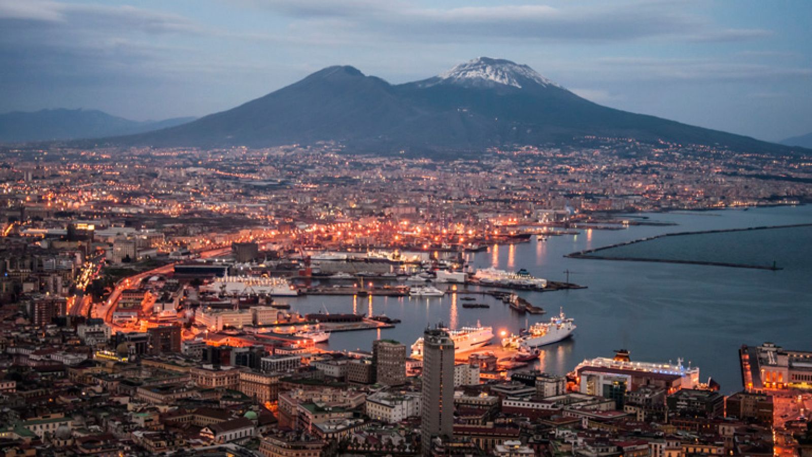 El Gobierno italiano aprueba una ley que penaliza la quema ilegal de basuras | Ver