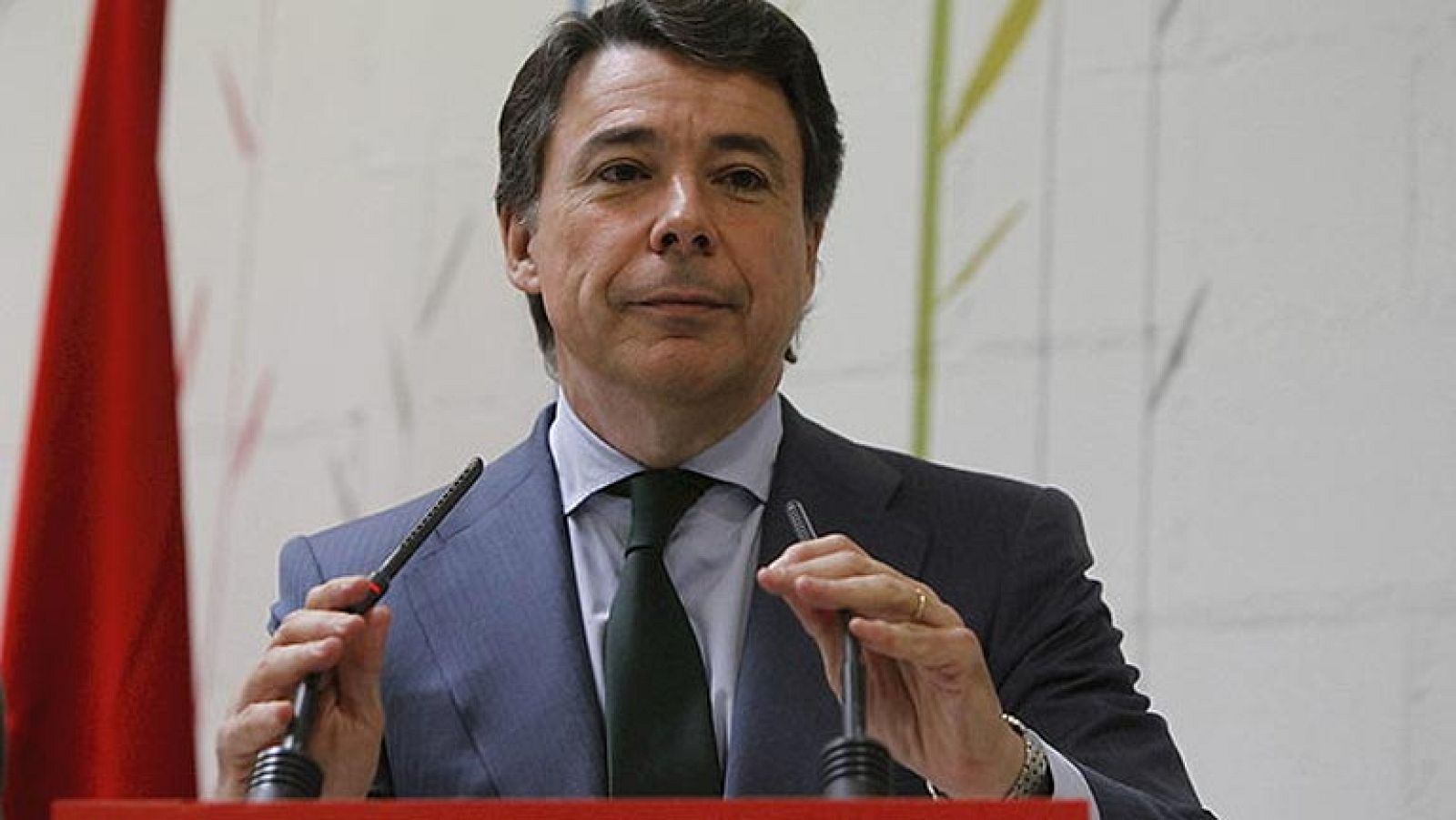 Imputada la esposa del presidente de la Comunidad de Madrid