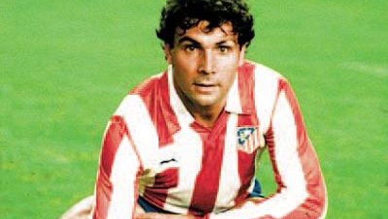 El exjugador del Atlético de Madrid y Celta de Vigo, Julio Prieto, ha sido detenido por la Guardia Civil por un presunto delito de blanqueo de capitales. La Audiencia Nacional prevé más detenciones en el marco de una causa "más amplia".