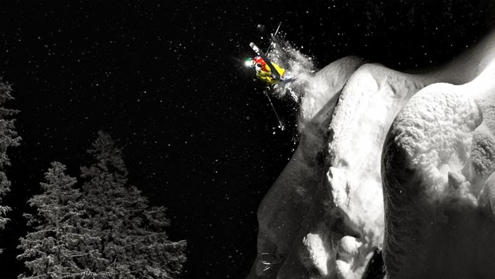 El alemán Andi Prielmaier ha sido el valiente que se atrevió a ponerse una lámpara en el casco para poder ver la pista y grabar su descenso. Ha sido en los Alpes, concretamente en Kampenwand,  en Bavaria.