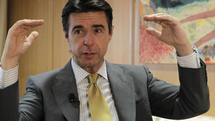 "La luz no va a subir el 11% en enero", asegura Soria, que anuncia cambios en el sistema