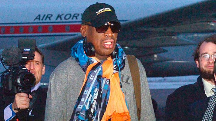 Dennis Rodman dirige su primer entrenamiento con la selección norcoreana de bloncesto