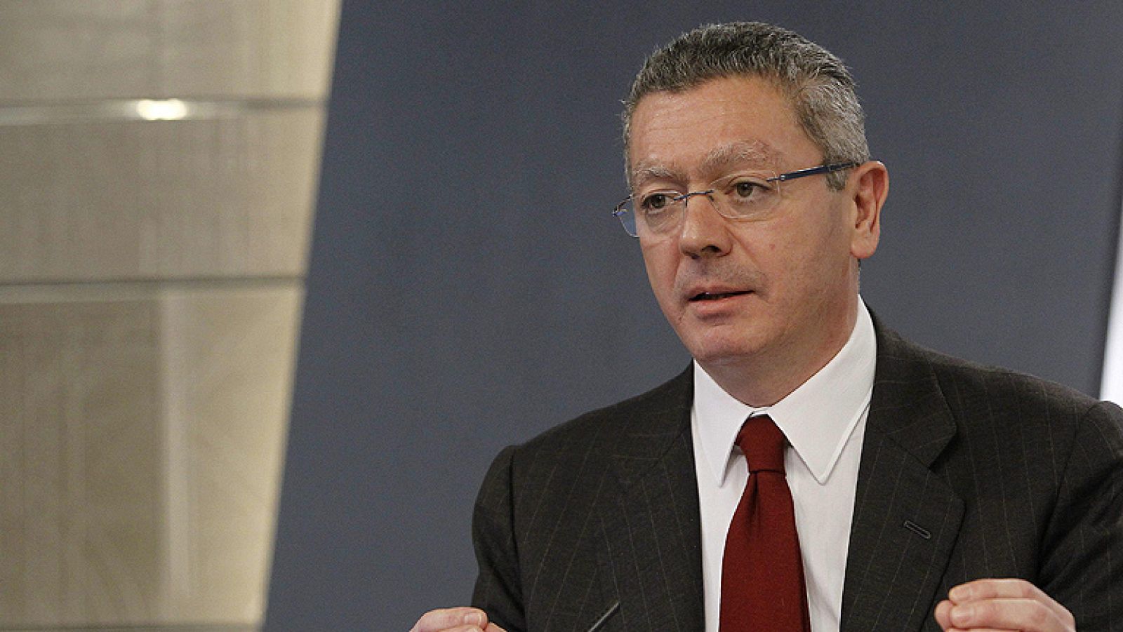 La ley del aborto contemplará solo dos supuestos: riesgo para la salud de la mujer y violación | Ver