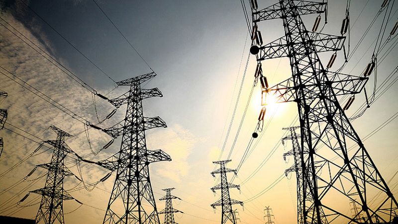 Las eléctricas exigen que se aclare con rapidez el informe sobre la subasta