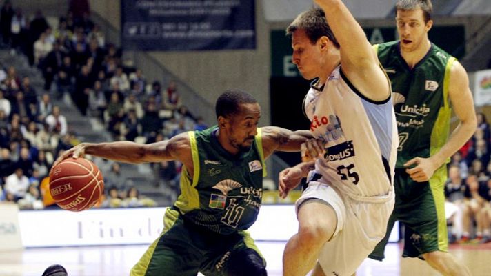 Río Natura Monbús 79-61 Unicaja de Málaga