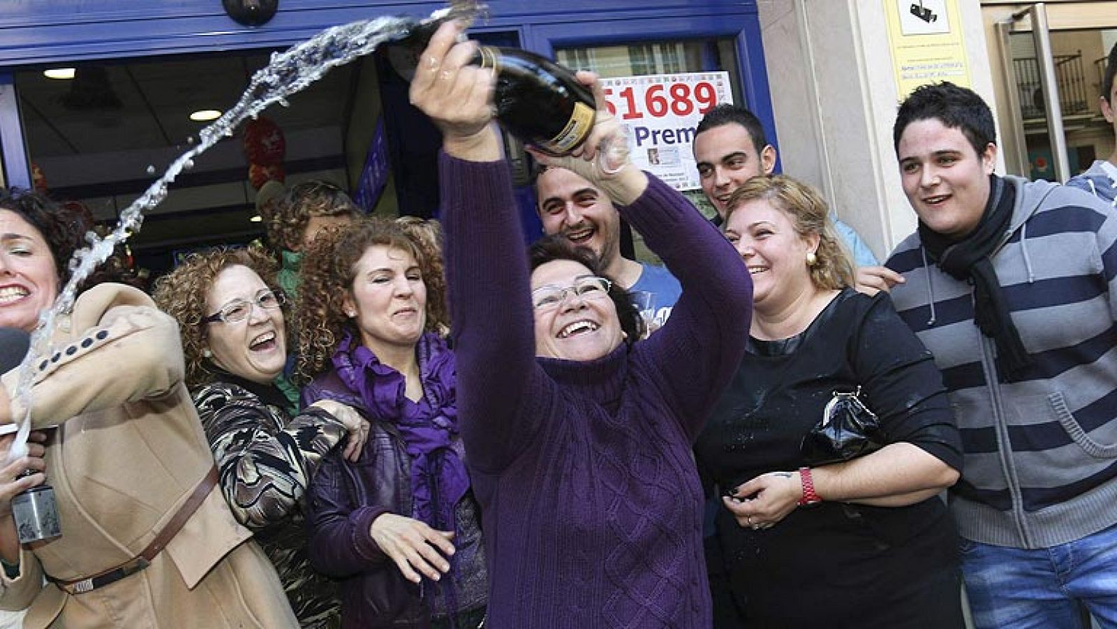 El tercer premio de la lotería de Navidad, el 51.689 | RTVE.es