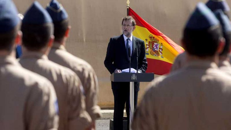 Mariano Rajoy visita a los soldados españoles en África