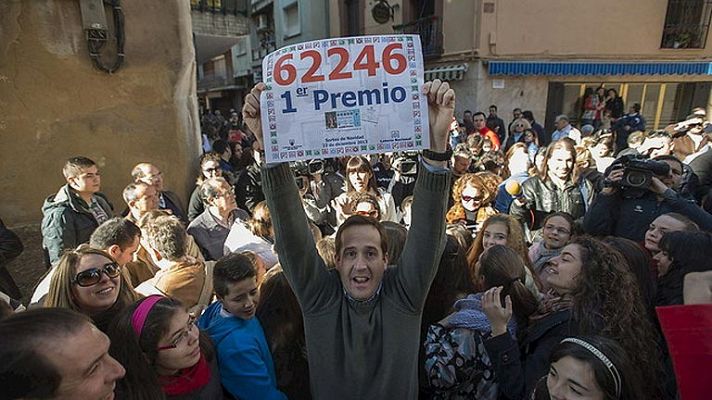 Los agraciados con la Lotería de Navidad "taparán agujeros" o se darán un capricho