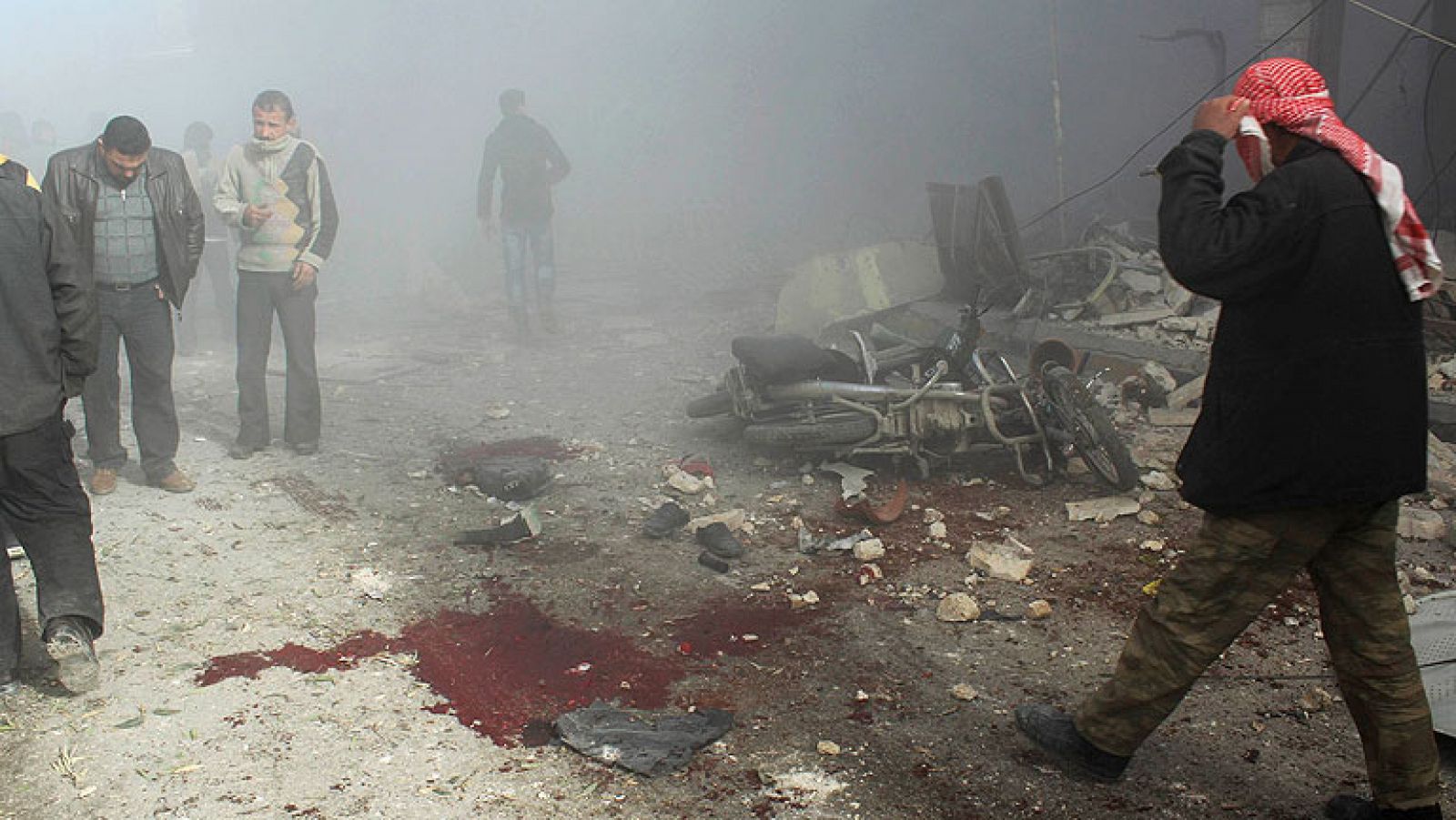 Telediario 1: Un ataque cerca de un colegio de Siria ocasiona 20 muertos, entre ellos 7 niños | RTVE Play