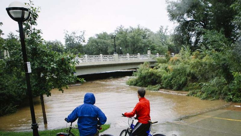 Lluvias, fuerte viento y temperaturas con pocos cambios