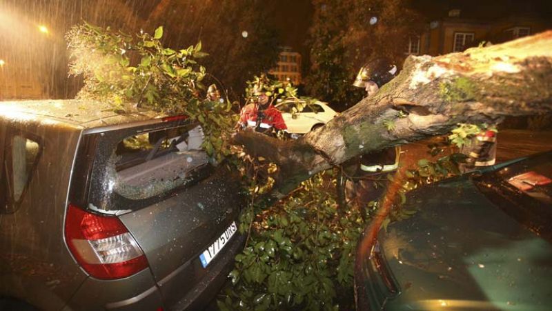 La lluvia y el fuerte viento afectan a Galicia y la cornisa cantábrica