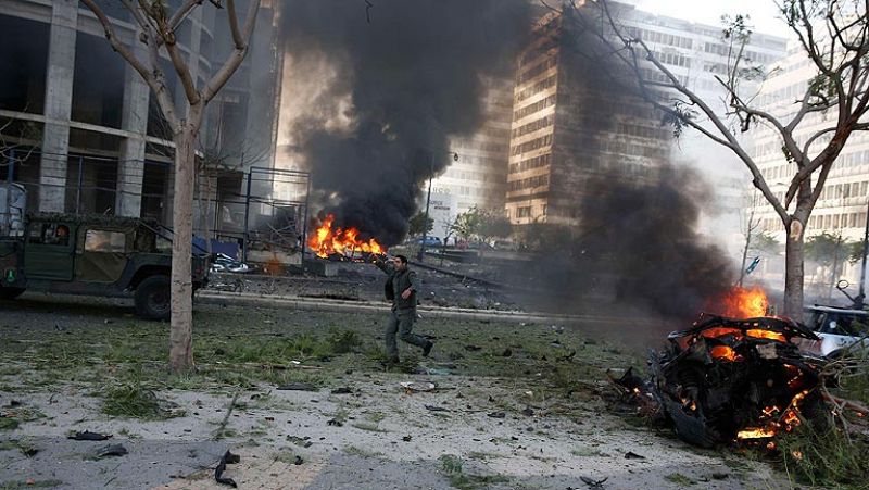 Muere un exministro libanés en un atentado con bomba en el centro de Beirut 