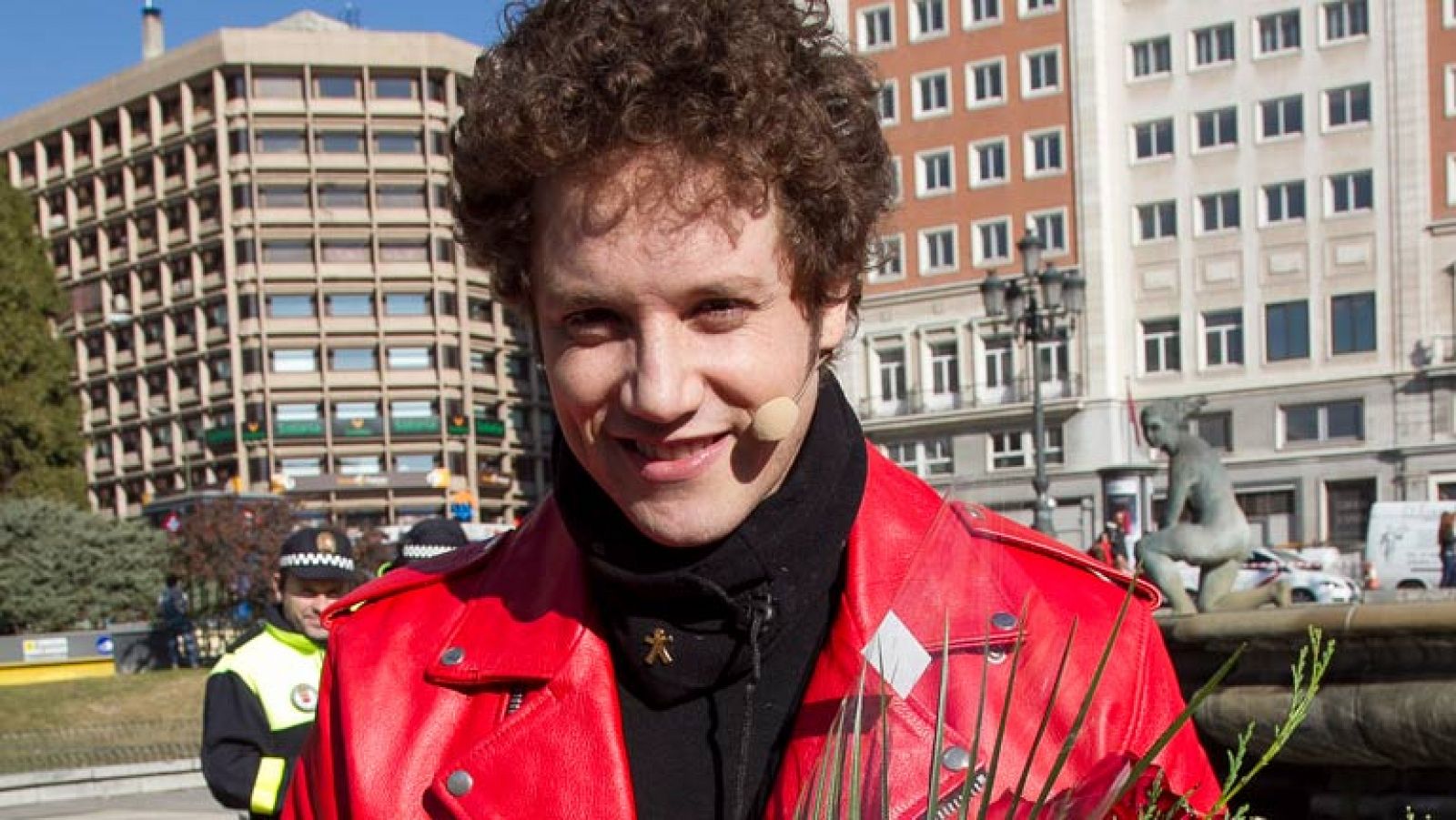 Gala Inocente Inocente 2013 - Daniel Diges, líder de una protesta de artistas callejeros